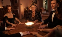 Judi Dench as Madame Arcati, with Leslie Mann and Dan Stevens in Blithe Spirit