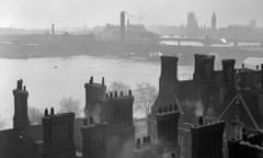 Riverside<br>circa 1930: Buildings along the banks of the River Thames in London. (Photo by Chaloner Woods/Getty Images)