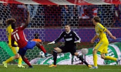 Jackson Martínez scores for Atlético Madrid