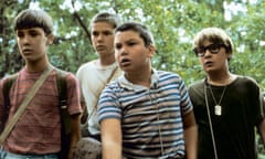 1986, STAND BY ME WIL WHEATON, RIVER PHOENIX, JERRY O’CONNELL, COREY FELDMAN Film ‘STAND BY ME’ (1986) Directed By ROB REINER 08 August 1986 **WARNING** This photograph can only be reproduced by publications in conjunction with the promotion of the above film. For Editorial Use Only