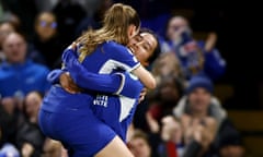 Mayra Ramírez celebrates her goal for Chelsea with Guro Reiten during the first half.