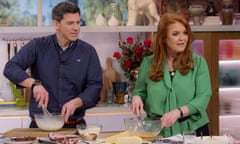 Marcus Bean teaching Sarah Ferguson to cook spaghetti carbonara on This Morning.