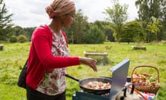 Field kitchen … Mina Said-Allsopp cooks during one of her Forage and Feast walks in Leeds.