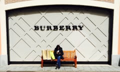 Burberry leads FTSE 100 fallers