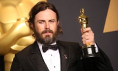 89th Annual Academy Awards - Press Room<br>HOLLYWOOD, CA - FEBRUARY 26: Casey Affleck poses in the press room with the Oscar for Best Actor for ‘Manchester By The Sea,’ at the 89th Annual Academy Awards at Hollywood &amp; Highland Center on February 26, 2017 in Hollywood, California. (Photo by Dan MacMedan/Getty Images)