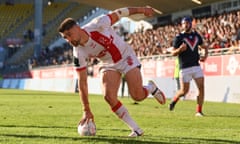 England’s Tommy Makinson touches down his second try against France.