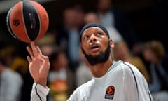 Adreian Payne during his time with Lyon-Villeurbanne in France