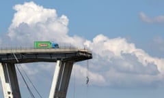 A lorry that managed to stop in time when a section of the Morandi bridge collapsed in Genoa.