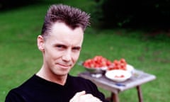 GARY RHODES<br>Picture Shows: Gary Rhodes TX:BBC TWO Tuesday, January 9 2001 Gary Rhodes returns to BBC TWO with a new series of the best of home cooking. In each show he tackles different courses from appetisers through to puddings. WARNING: This copyright image may be used only to publicise current BBC programmes or other BBC output. Any other use whatsoever without specific prior approval from the BBC may result in legal action.
