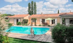 Home and away bungalow properties in St Palais de Negrignac