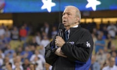 Frank Sinatra Jr sings the US national anthem before a 2015 baseball game between the Los Angeles Dodgers and the Pittsburgh Pirates.