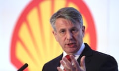 Royal Dutch Shell Plc Fourth-Quarter Results News Conference<br>Ben van Beurden, chief executive officer of Royal Dutch Shell Plc, gestures as he speaks as the company announce their fourth-quarter results in London, U.K., on Thursday, Jan. 29, 2015. Van Beurden pledged to do all he can to maintain payments to shareholders of Europe's largest oil company after crude prices fell by more than half in the past six months. Photographer: Chris Ratcliffe/Bloomberg via Getty Images
EMEA; EUROPE
CRUDE OIL; OIL; ENERGY; FUEL
RESULT; RESULTS
EARN; EARNS; EARNINGS
BUSINESS; FINANCE; FINANCIAL
NETHERLANDS; DUTCH; EUROPE
ENERGY; FUEL; RESOURCES
PETROL; GAS; FUEL