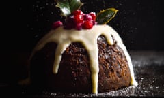 Fodmap-friendly Christmas pudding with lactose-free, Fodmap-friendly custard