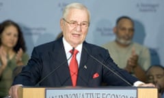 Lee Iacocca, the American automobile executive who rescued Chrysler from the brink of failure, has died.