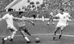 Mário Zagallo, second left, shooting at England's goal during a World Cup quarterfinal in Viña del Mar, Chile, 1962. Brazil went on to retain the trophy.