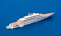 Luxury super yacht RISING SUN owned by Larry Ellison and David Geffen anchored off Myrtos Beach on island of Kefalonia Greece GR<br>BDDP69 Luxury super yacht RISING SUN owned by Larry Ellison and David Geffen anchored off Myrtos Beach on island of Kefalonia Greece GR