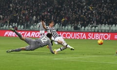 Serie A: Juventus v Fiorentina<br>13 Dec 2015, Turin, Italy --- Juventus forward Mario Mandzukic (17) scores his goal during the Serie A football match n.16 JUVENTUS - FIORENTINA on 13/12/15 at the Juventus Stadium in Turin, Italy. Copyright 2015 Matteo Bottanelli --- Image by © Matteo Bottanelli/NurPhoto/Corbis