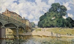 The Bridge at Hampton Court by Alfred Sisley (1874) appears in Impressionists in London, French Artists in Exile (1870–1904).