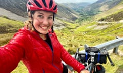 Sian Lewis cycling Snowdonia