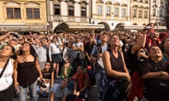 Czech Republic, Prague, Old Town Hall, tourists at the Astronomical Clock<br>BTD041 Czech Republic, Prague, Old Town Hall, tourists at the Astronomical Clock