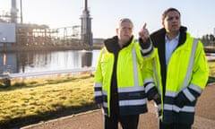 Keir Starmer with Scottish Labour leader Anas Sarwar at the Fergus gas terminal in Peterhead, Scotland.