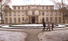 GEBAEUDE AUSSENANSICHT<br>Visitors walk to the House of the Wannsee conference located at the outskirts of Berlin Saturday, Dec. 29, 2001. The Nazi leadership began to plan the state-organized Holocaust on Jan. 20, 1942 in this building. The museum and international research center has organized various events to commemorate the upcomming 60th anniversary of the Wannsee onference. (AP Photo/Jan Bauer) --zu unserem KORR. --