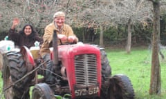 Jyoti Fernandes with fellow farmer Brian Pearcy, who managed his farm as an ecosystem.