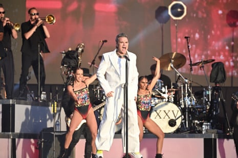 Never crude or cringe … Robbie Williams at BST Hyde Park. 