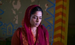 Kaira (sugandha Garg) Indian Summers Season 2, episode 1.