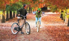 Cyclists on the Murray to Mountains rail trail