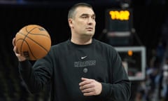Warriors assistant coach Dejan Milojević, a mentor to two-time NBA MVP Nikola Jokić, and a former star player in his native Serbia, died Wednesday after suffering a heart attack, the team announced.