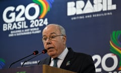 Mauro Vieira at a press conference