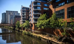 Ralli Quay footpath