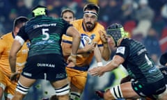 Montpellier's Florian Verhaeghe in action with London Irish's Adam Coleman and Rob Simmons.