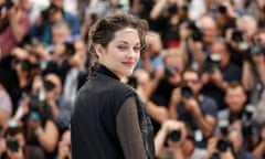 Marion Cotillard poses during the photocall for Juste la Fin du Monde (It’s Only the End of the World) 