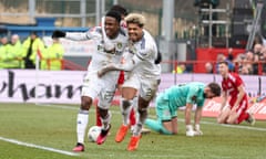  Luis Sinisterra of Leeds United celebrates scoring the 3rd goal.