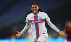 Salma Paralluelo celebrates scoring the opening goal for Barcelona.