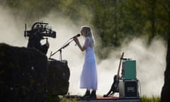 Wolf Alice play at the Stone Circle.