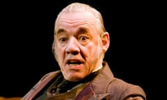 Roger Lloyd Pack in Widowers' Houses