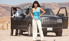 Benicio del Toro and Salma Hayek in Savages