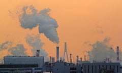 Smoke from plant in Tokyo Bay