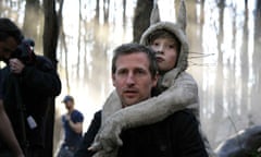 Spike Jonze on the set of Where the Wild Things Are, with its young star