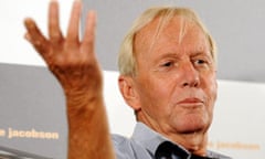 Paul Hogan grounded over tax bill