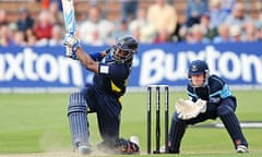 Hampshire's Michael Carberry, left, put on 129 in 13 overs with James Vince against Sussex.