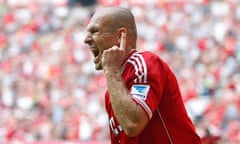 Bayern Munich's Arjen Robben celebrates his side's second goal against Nürnberg in the Bundesliga