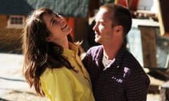 Mary Elizabeth Winstead and Aaron Paul in a film still from Smashed