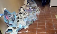 World's largest jigsaw puzzle collapses