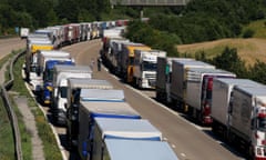 140x84 trailpic for Calais travel chaos after temporary closure of the Eurotunnel  video