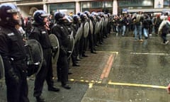kettling in Oxford Circus 2001