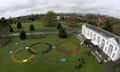 Olympic rings made up of 25,000 flowers at Kew gardens